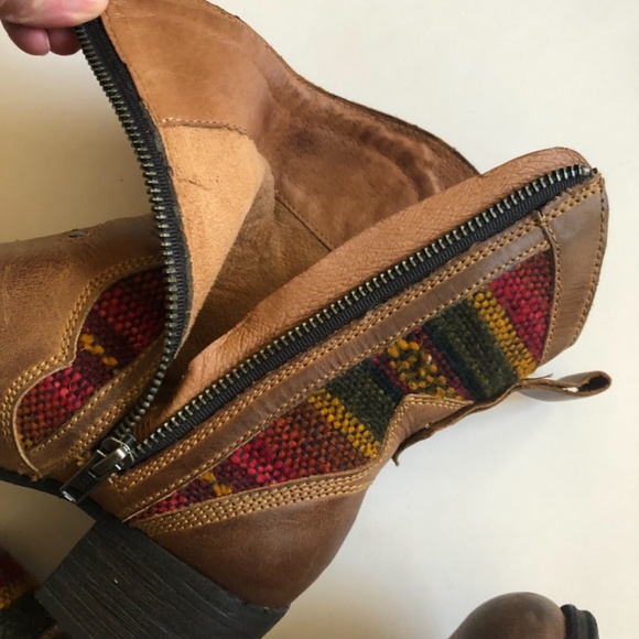 NWOT, Born Moe3 Western Boots - Picture 2 of 13